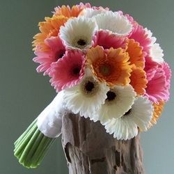 ТОП 10 попудярных цветов для свадебных букетов