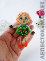 Кукла брошь девочка Травинка