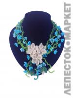 Роскошное ожерелье с цветами из бисера