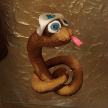 Мастер-класс по пошиву символа 2013 года змеи по имени Зоя