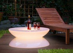 Светодиодный садовый столик немецких дизайнеров