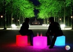 Компания Морри віпускает светящуюся светодиодную садовую мебель
