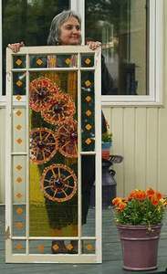 Урсула Нейфельд из Канады продает мозаичные панно и витражи собственного изготовления
